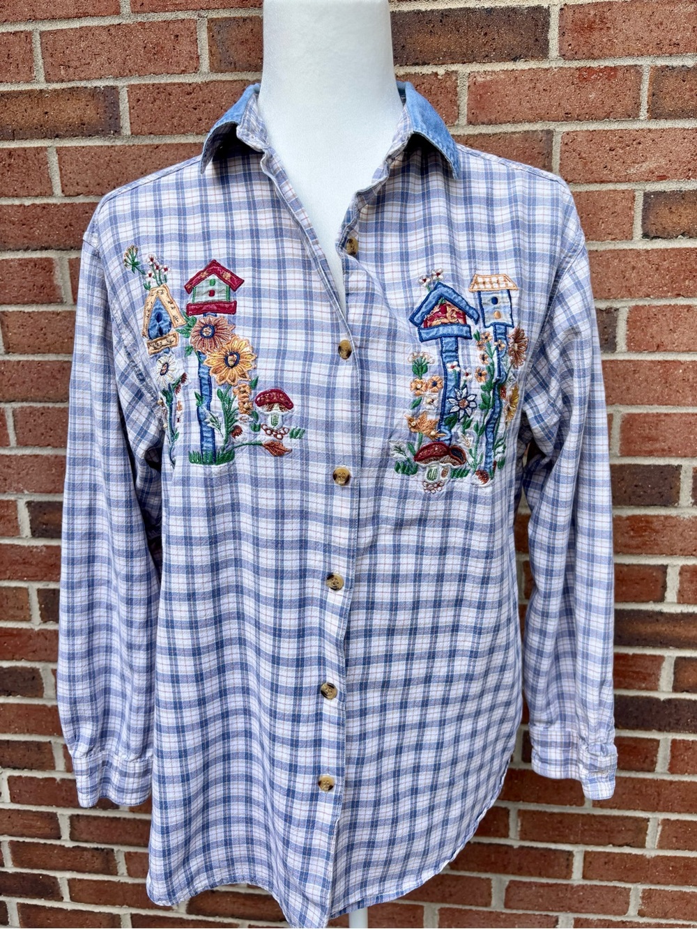 Vintage Casey & Max Medium Embroidered Birdhouse Plaid Button-Up | Cottagecore